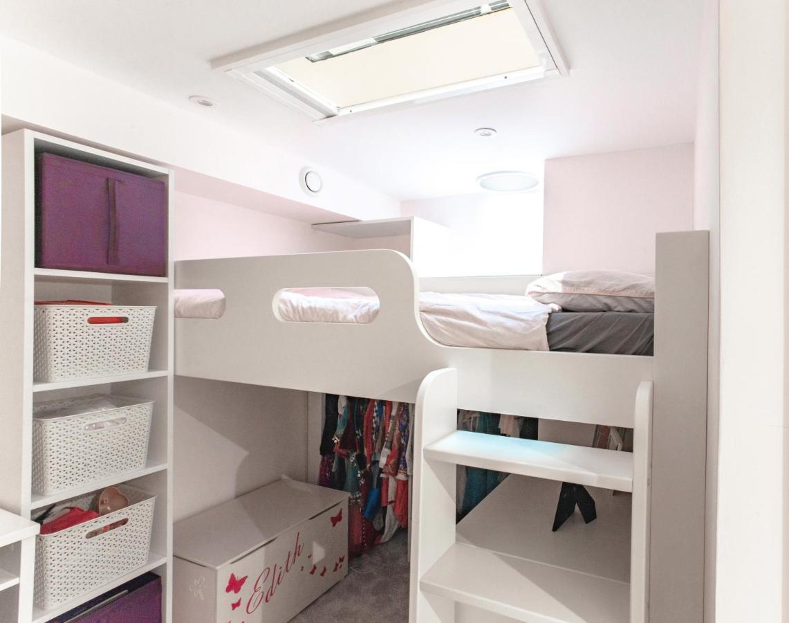 4 Bed Modern House Next To Hyde Park Casa vacanze *